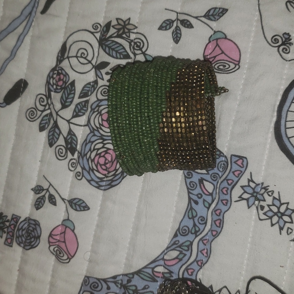 Cuff bracelet green and gold.